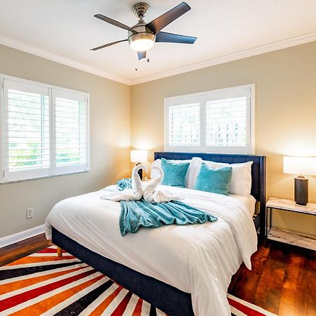 Colorful Home - Pool - Game Room - Basketball Court - Bbq & More Fort Lauderdale Ngoại thất bức ảnh
